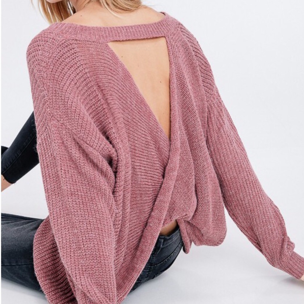 JUST IN! Mauve twist back top